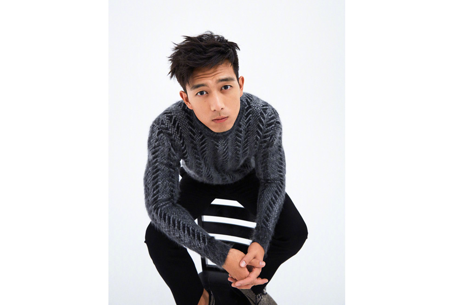 Actor Li Xian poses for fashion magazine