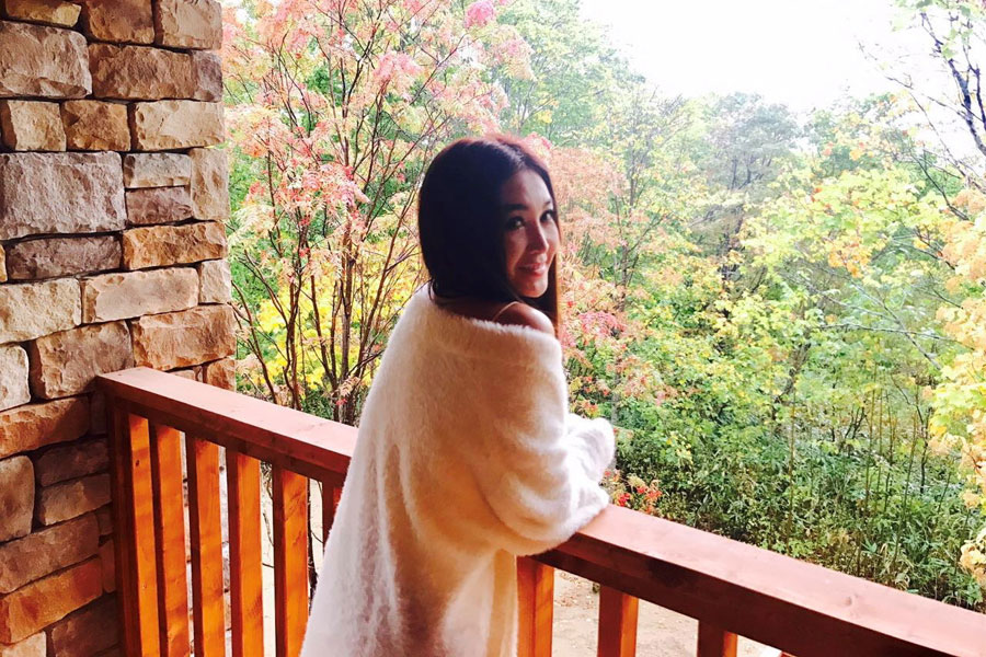 Actress Irene Wan releases fashion photos