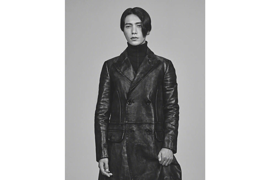Actor Chen Kun poses for fashion magazine