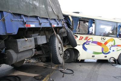 gansu,,traffic accident,,truck,,bus,,