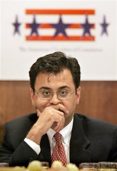 Deputy U.S. Trade Representative Karan Bhatia pauses before addressing members of the American Chamber of Commerce during a luncheon, Friday, May 26, 2006, in Taipei, Taiwan. 
