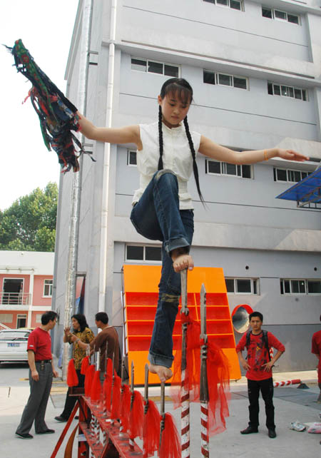 ,,,dance on the blades,,,