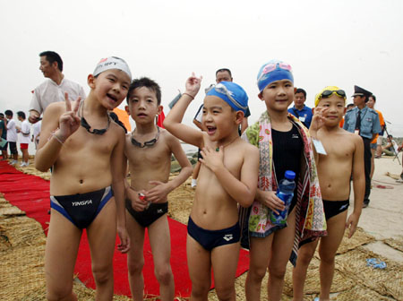 ,,,Hangzhou, qiantangjiang river,,swim,,