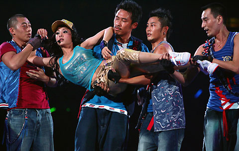 Taiwan singer Jolin Tsai performs during her concert in Hong Kong Spetember 15, 2006. 