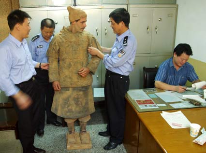 terracotta, terracotta warrior, tourist, xi'an