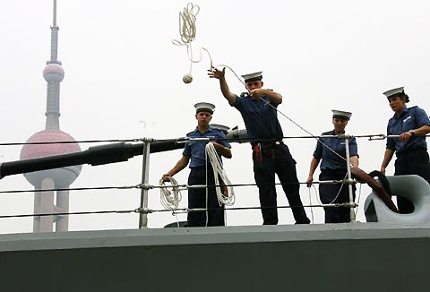 Pearl of a ship: HMS Westminster of the UK Navy, led by Rear Admiral Neil Morisetti, visits Shanghai yesterday. Altogether 181 sailors are participating in the five-day visit. 
