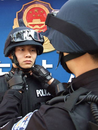 ,,railway station,,armed police,,guangzhou,
