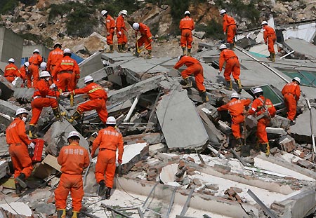 Woman rescued alive 150 hours after quake