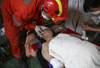 Woman saved after 164 hours in China quake debris