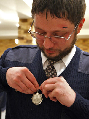98 Russians awarded medals for Wenchuan quake rescue