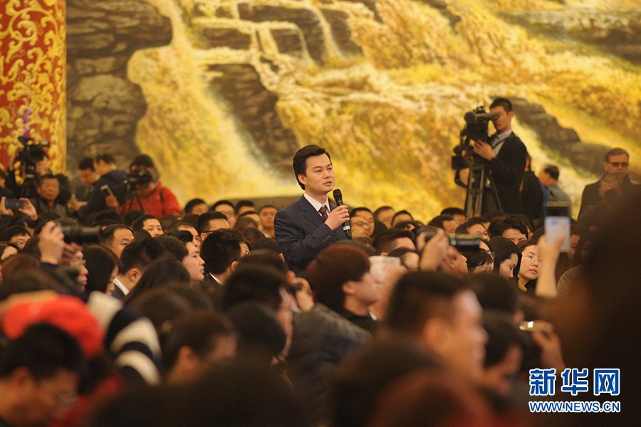 Journalists from around the world at Li's news conference