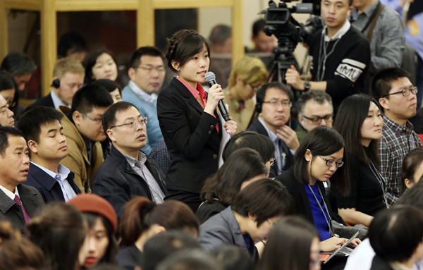 China's top economic planner holds press conference