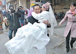 Pray - or bride will die in six months