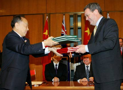 Signing the uranium deal