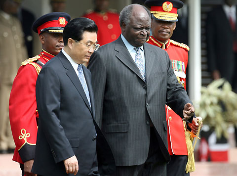 Hu visits Kenya