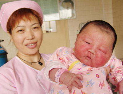 Gigantic baby boy in Hubei