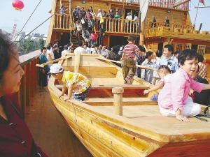 Zheng He Treasure Boat in the style of ancient appears