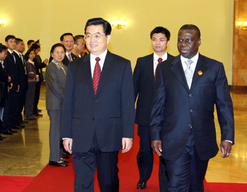 President Hu pledges to promote cooperation with Guinea Bissau