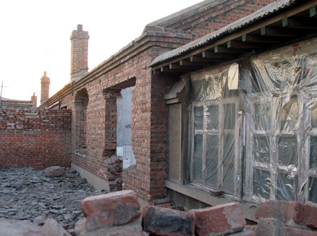 Shantytown residents moving into apartments