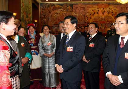 Leaders join panel discussion of NPC