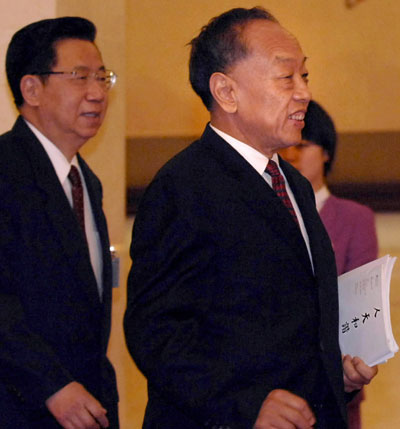 Foreign minister meets the press