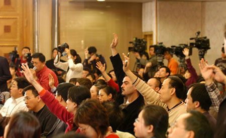 NDRC director Ma Kai meets press