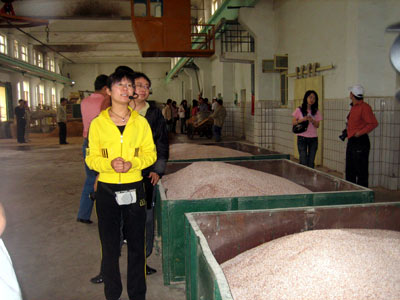 Reporters have a taste of mellow wine