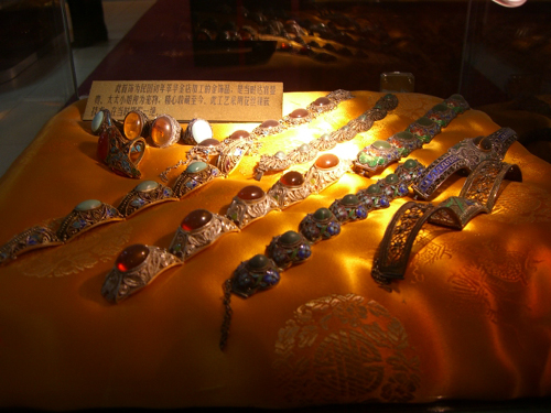 Time-honored jewelry brand earns favorite eyes