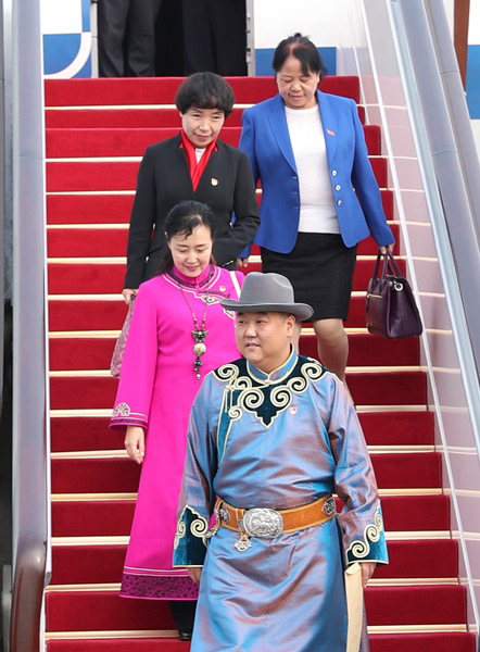 Delegates to CPC national congress start to arrive in Beijing