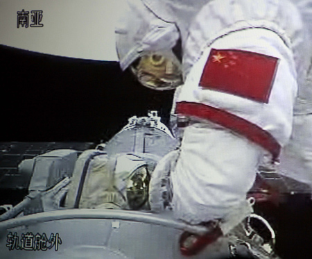 Chinese astronaut makes nation's first spacewalk
