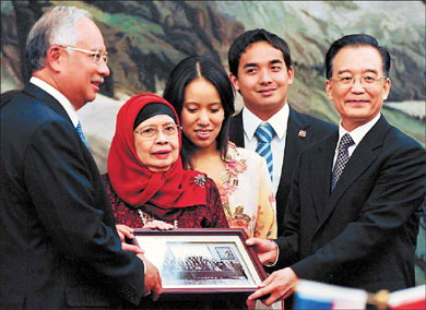 Malaysia PM wants friendly talks