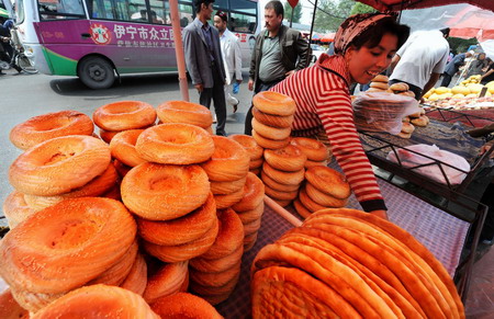 Xinjiang's bazaars return to life