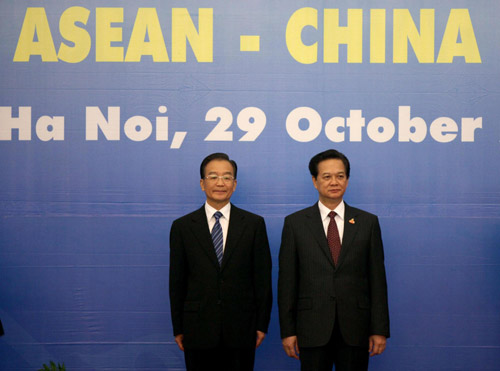 Chinese premier meets Vietnamese PM on ties