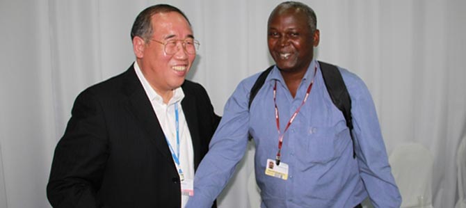 China's top negotiator meets with representatives of int'l NGOs