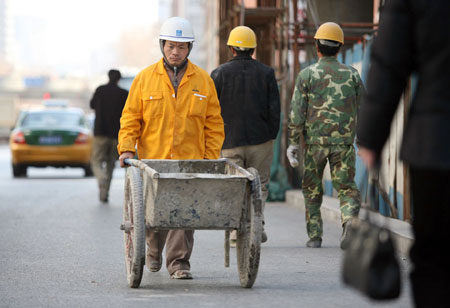 350m migrant workers by 2050, report says