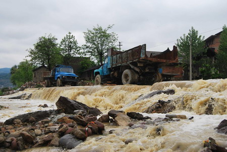 Rainfall quenches thirsty land in SW China