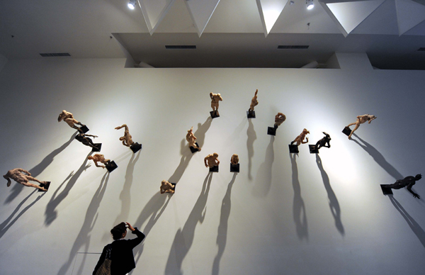'Little men and Little women' in Mexican Pavilion