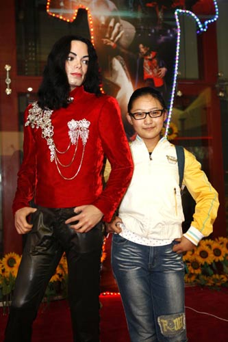 Wax figure of Michael Jackson dispalyed in Expo