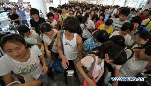 Travel peak comes as summer vacation begins