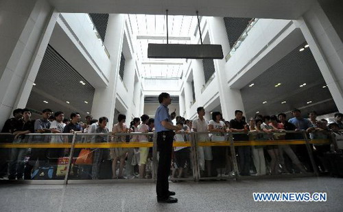 Travel peak comes as summer vacation begins