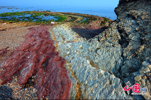 Amazing Golden Pebble Beach in China's Dalian