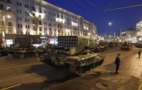 Moscow rehearses for military parade