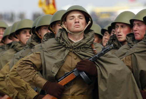 Russia and Ukraine practice for May 9 military parade