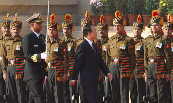 Premier Wen meets with Indian counterpart