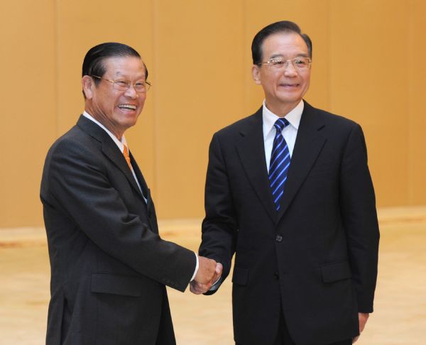 Chinese premier meets leaders of ASEAN nations