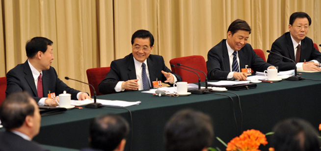 Chinese leaders deliberate gov't work report