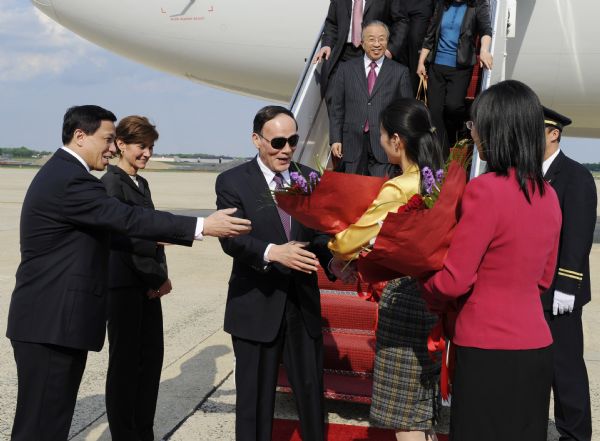 Chinese officials arrive in US for strategic dialogue