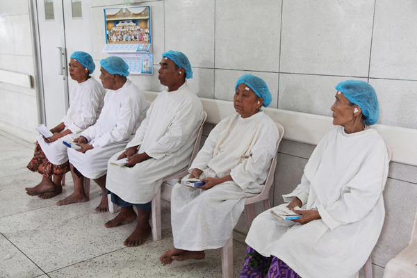 Myanmar patients receive free cataract operations