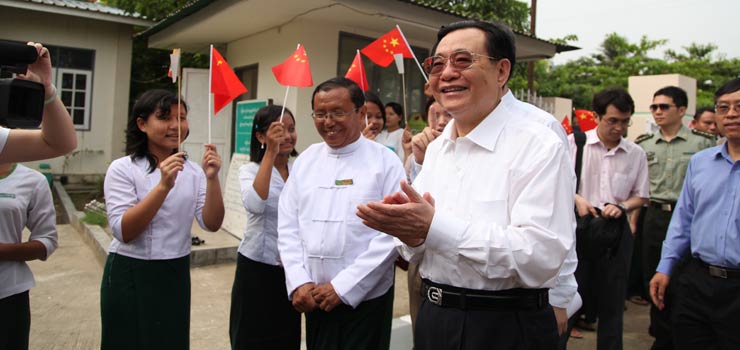 11 schools get gift of computers from China