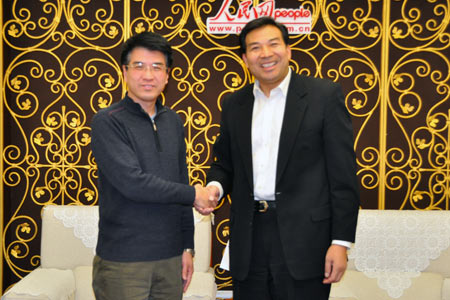 Luo Zhaohui meets People.com.cn official